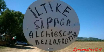 Sgrammaticati.it Il tike si paga al chiosco Cartelli Divertenti  il tike chiosco 